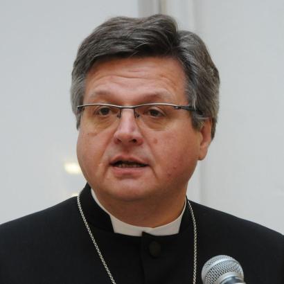 Dekan Karlhermann Schötz