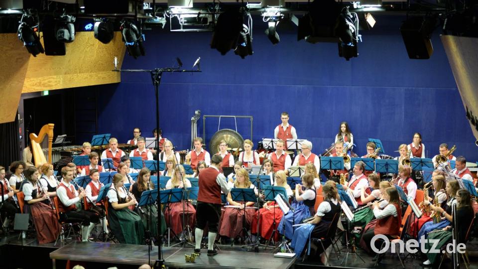 An zwei Tagen präsentierte die Musikkapelle Ursensollen ihr Jahreskonzert im Kubus. 	Bilder: brü (2)