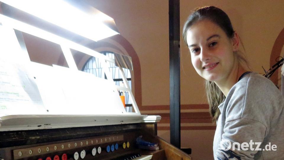 Lorena Franz ist erst 19 Jahre alt. Dennoch wird sie in Karl Supguths Fußstapfen treten - &quot;solange ich Zeit habe und hier bin&quot;, schränkt die Bamberger Pädagogik- und Musikstudentin allerdings bereits zu Anfang ihres Engagements ein.