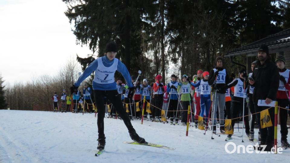 Auf zwei Kilometer ist die letzte Loipe auf der Silberhütte zusammengeschmolzen. 	Bilder: ubb (3)
