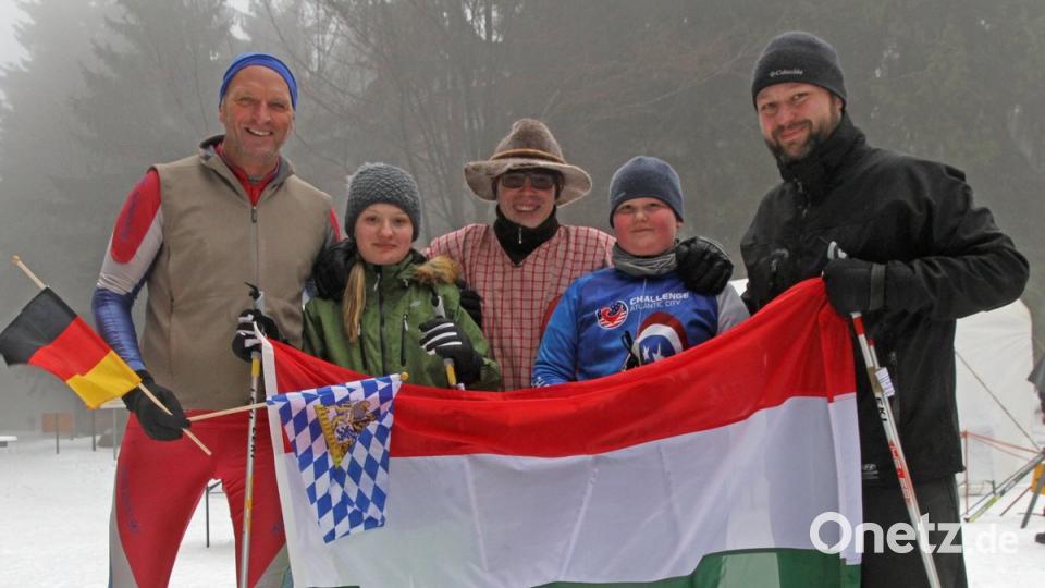 Gäste aus Ungarn schauen am Sonntag auf der Silberhütte vorbei. Ihnen gefiel es beim Volksskilauf.