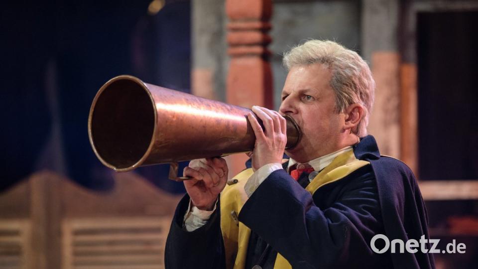 28.02.2018, Bayern, München: Gerhard Wittmann steht als Dieter Reiter während des Singspiels beim traditionellen &quot;Politiker-Derblecken&quot; am Münchner Nockherberg auf der Bühne. Mit dem Verspotten, dem &quot;Derblecken&quot; von Politikern am Münchner Nockherberg, wird traditionell die Starkbier-Saison in Bayern eröffnet. Foto: Matthias Balk/dpa +++ dpa-Bildfunk +++ / Urheber: Matthias Balk dpa