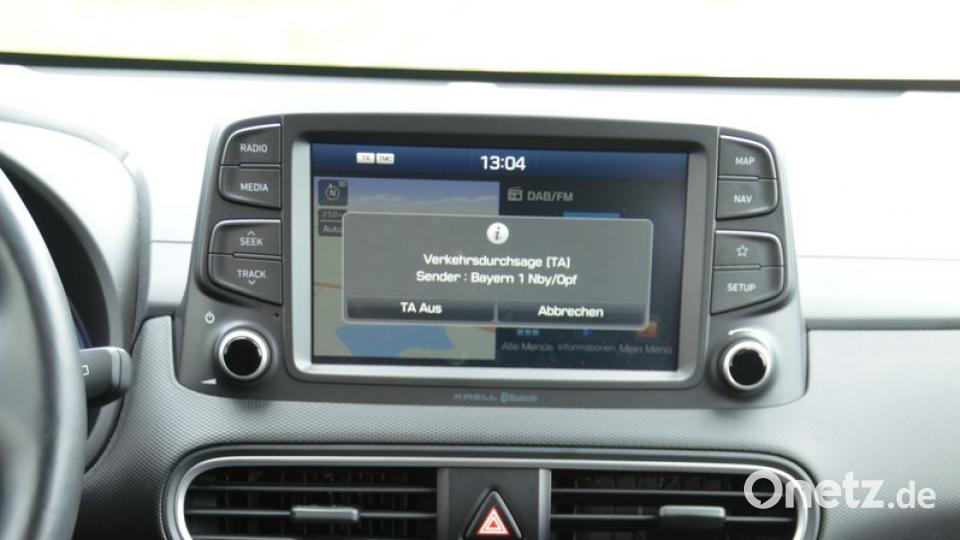 Wenn&#039;s pressiert, genügt ein Knopfdruck auf den Drive-Select-Schalter und der 1,4-Tonner legt einen kräftigen Zwischenspurt ein. Michael Ascherl