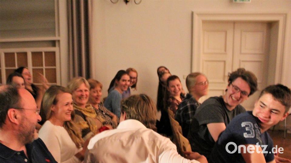 "Küss' mich, Juliette". Seine Neue, die er für immer Treue schwört, blockt ab. (Bild: dwi)