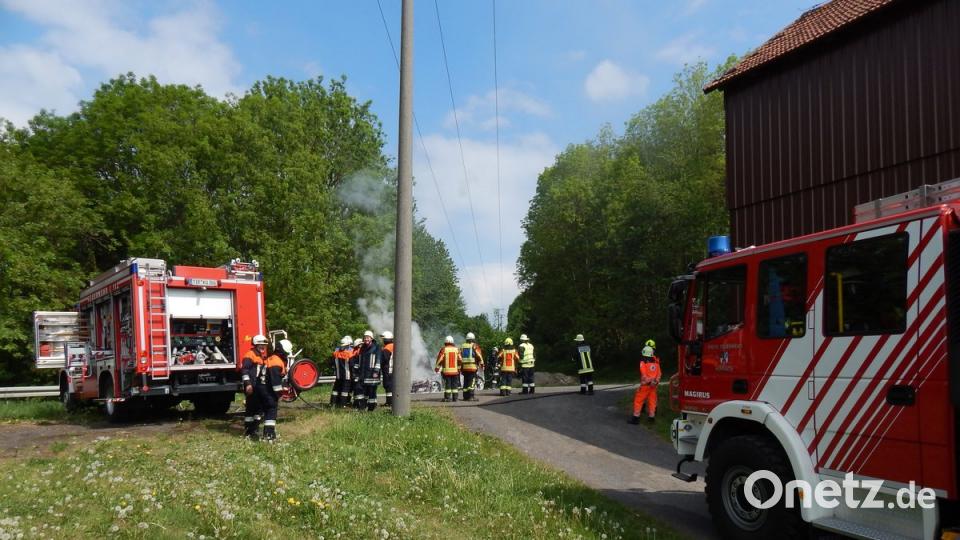 Insgesamt waren rund 40 Kräfte der Wehren aus Zinst, Kulmain und Kemnath angerückt.