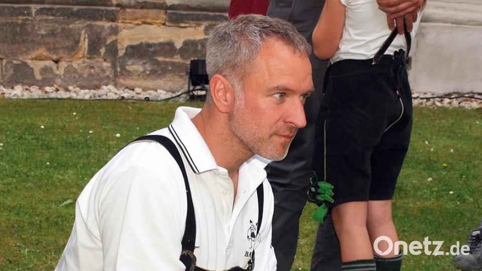 Für die Amboss-Polka hatten der Plattl- und Schenkelklopfer-Club Bavaria aus Amberg einen „Profi mit dem Hämmern“ dabei.