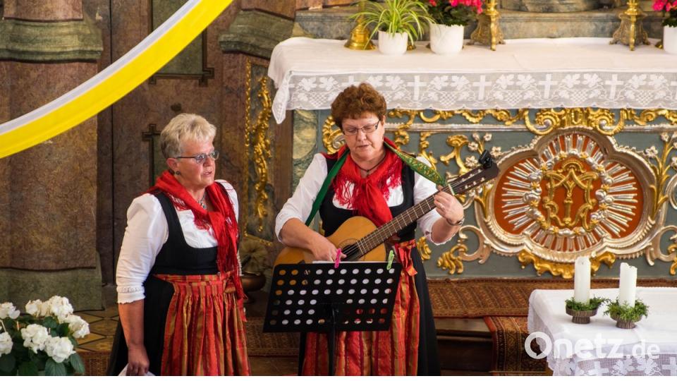 Edeltraud Frank und Christa Böhm halten die Volksmusikszene im Umland seit langen Jahren lebendig.