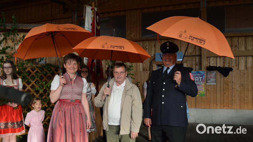 Gut beschirmt von der Schirmherrin Sonja Meier und den Ehrenschirmherren Hans Sailer und Wolfgang Harris (von li) kann das Fest 2019 nur gelingen.