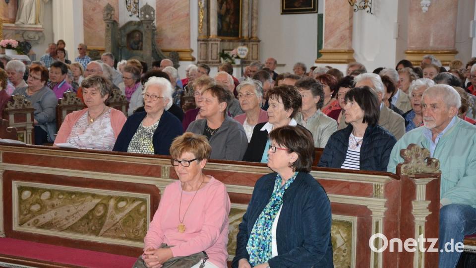 Kaum fassen konnte die Kapplkirche am Sonntagnachmittag die vielen Besuche beim Volksmusikalischen Mariensingen.