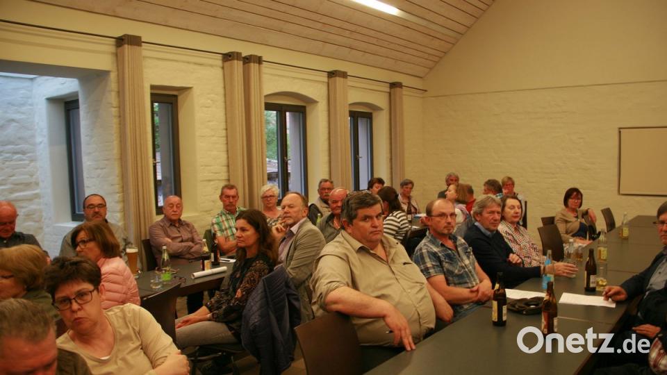 Das Interesse an der Jahreshauptversammlung war groß. Schließlich erhoffte man sich vom Abend weitere Informationen über das aktuelle Thema „Lärmbelästigung“ rund um die Burg. Bild: wro