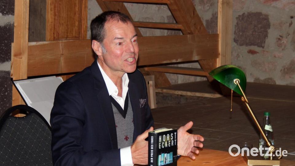 Horst Eckert stellte in Pressath seinen neuen Thriller vor. Bild: STG