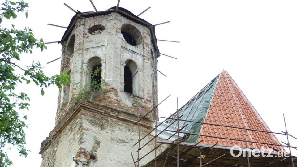 Die erste urkundliche Erwähnung der St.-Nikolaus-Kirche stammt von 1352. Um diese Zeit herum soll auch Johannes von Schüttwa geboren worden sein. Ein Wiederaufbau der Kirche mit teilweise neu eingedecktem Kirchenschiff ist geplant.