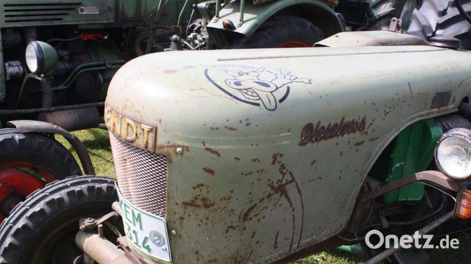 &quot;Power to the Bauer&quot; auf einem Fendt F 12 von 1957 aus Kastl. Bild: bjp