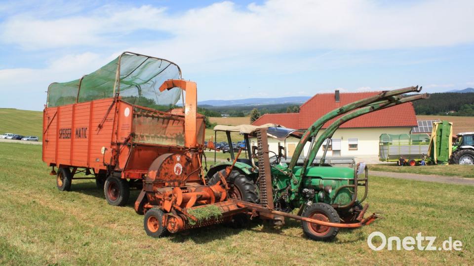 Auch nach 56 Jahren noch längst kein Fall fürs alte Eisen: Speiser-Grashäcksler der Oldtimerjugend Feilersdorf. Bild: bjp
