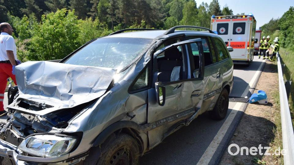 Auf der SAD18 kam es zu einem Unfall, bei dem sich zwei Personen leicht verletzten. Bild: jma