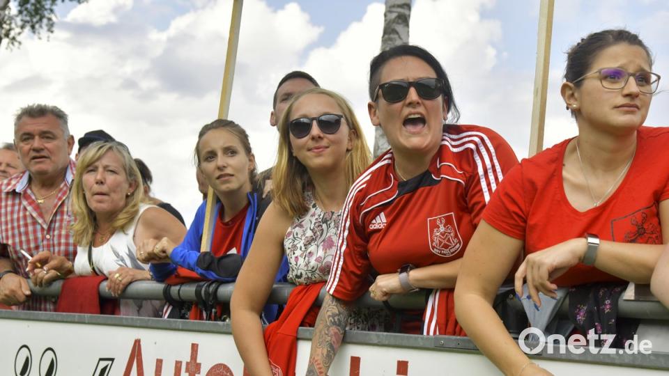 1. FC Rieden - SSV Paulsdorf  1:2 (1:1)

Saison: 2017/18, 26. Spieltag

Viele Fans begleiteten den SSV Paulsdorf gestern nach Rieden und feuerten die Mannschaft frenetisch an


Bild: Ziegler zg