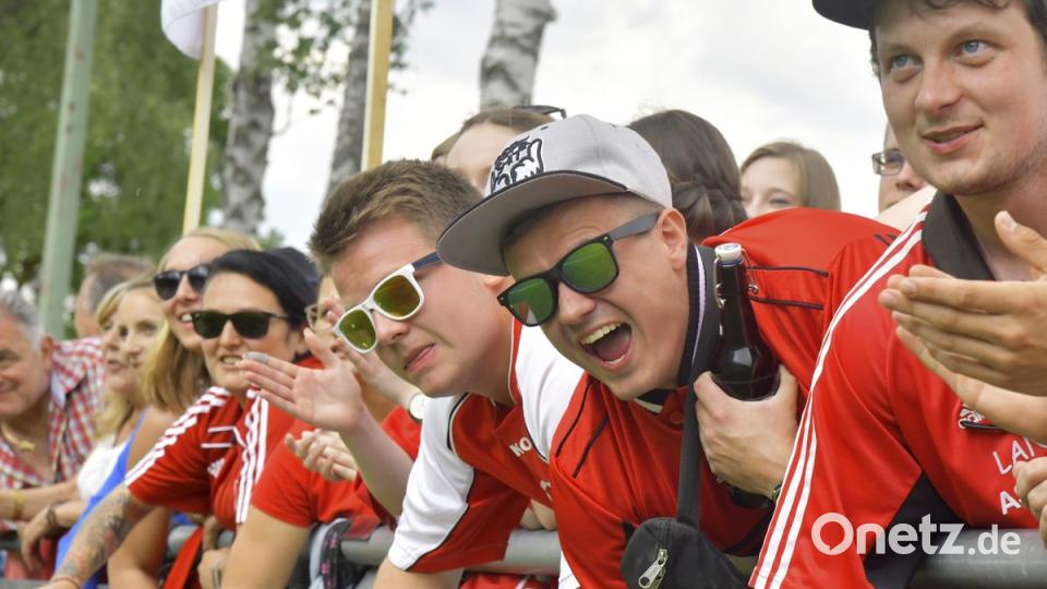 1. FC Rieden - SSV Paulsdorf  1:2 (1:1)

Saison: 2017/18, 26. Spieltag

Viele Fans begleiteten den SSV Paulsdorf gestern nach Rieden und feuerten die Mannschaft frenetisch an


Bild: Ziegler zg