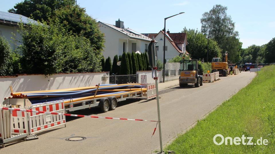Bei Bauarbeiten hatte ein Baggerfahrer ein Stück der Gasleitung abgerissen. Auer, Alexander