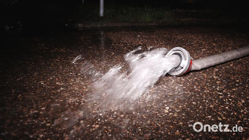 Aufgrund des starken Unwetters mussten in Regensburg zahlreiche Keller ausgepumpt werden Auer, Alexander