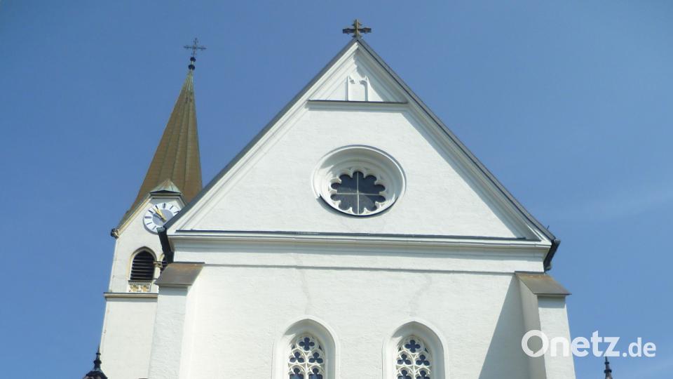 Vor der Herz-Jesu-Kirche in Rosenberg Martin Melchner