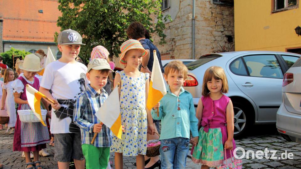 Kinder bei der Prozession in Schmidmühlen Johann Bauer