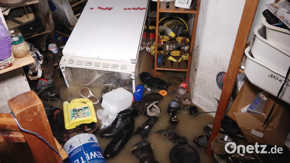 Auch im Kreis Regensburg und im Kreis Kelheim hatten die Einsatzkräfte mit überfluteten Straßen und Kellern zu kämpfen. Sie waren bis in die frühen Morgenstunden im Einsatz Auer, Alexander