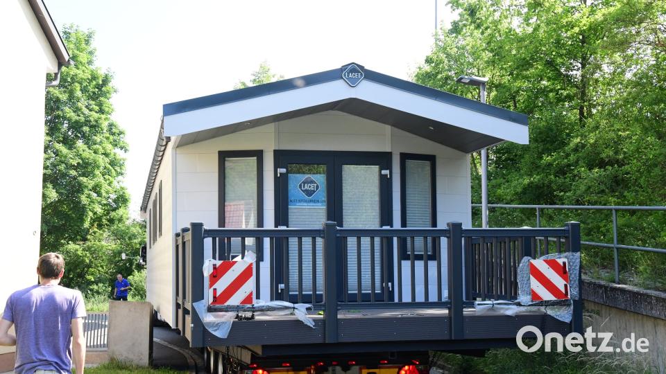 Schwertransport bleibt in Amberg hängen. Petra Hartl