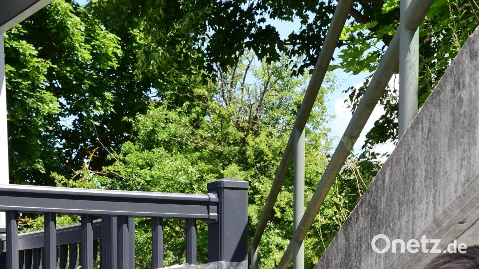 Schwertransport bleibt in Amberg hängen. Petra Hartl