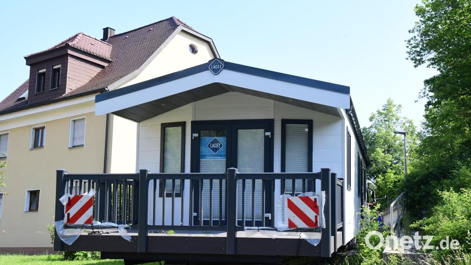 Schwertransport bleibt in Amberg hängen. Petra Hartl