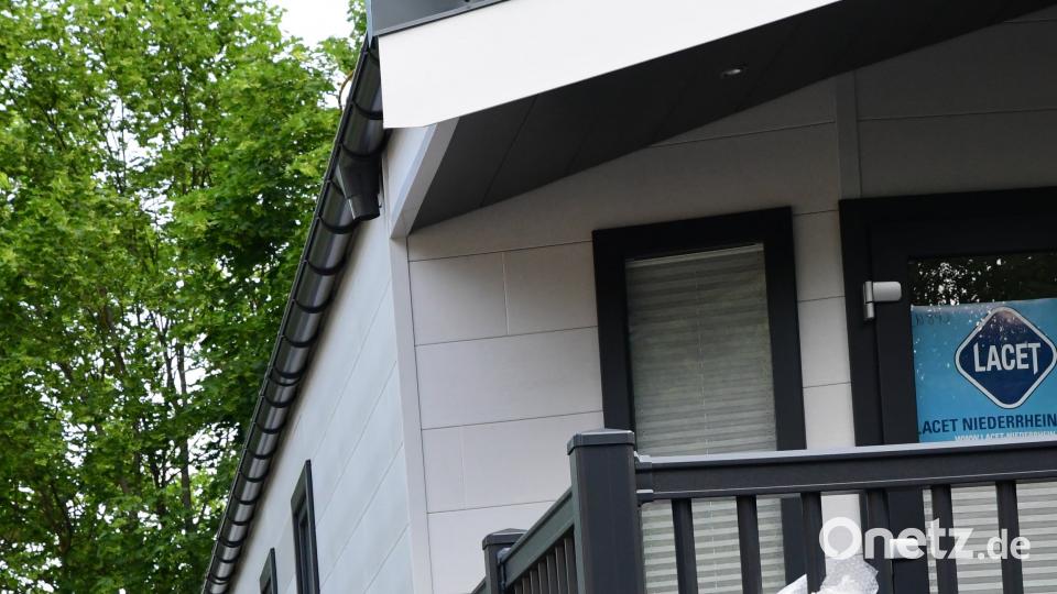 Schwertransport bleibt in Amberg hängen. Petra Hartl