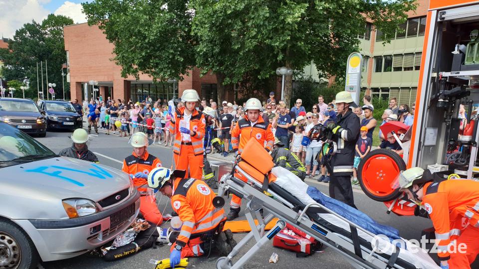 Beim 17. Weidener Boxenstopp gab es einiges an Blaulicht zu sehen. Detlef Bartonek