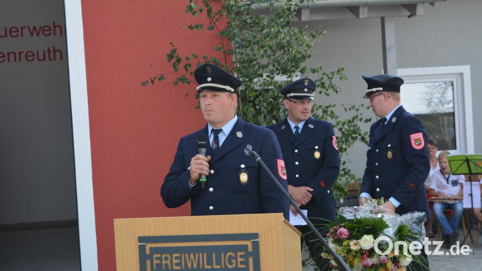 Haberländer Feuerwehr feiert Einweihung des neuen Feuerwehrhauses und des neuen Feuerwehrautos. Foto: Werner Schmola