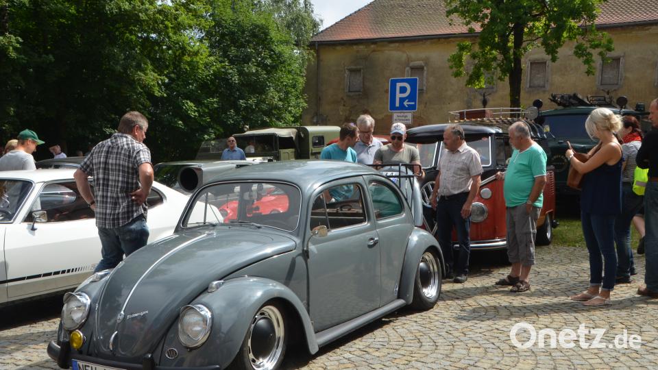 Bei den 19. &quot;Vohenstrauß Classics&quot; an der Friedrichsburg war der VW-Käfer Kultobjekt. dob