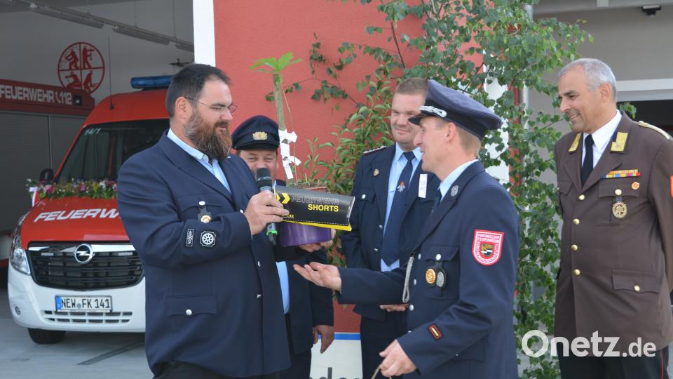 Haberländer Feuerwehr feiert Einweihung des neuen Feuerwehrhauses und des neuen Feuerwehrautos. Foto: Werner Schmola