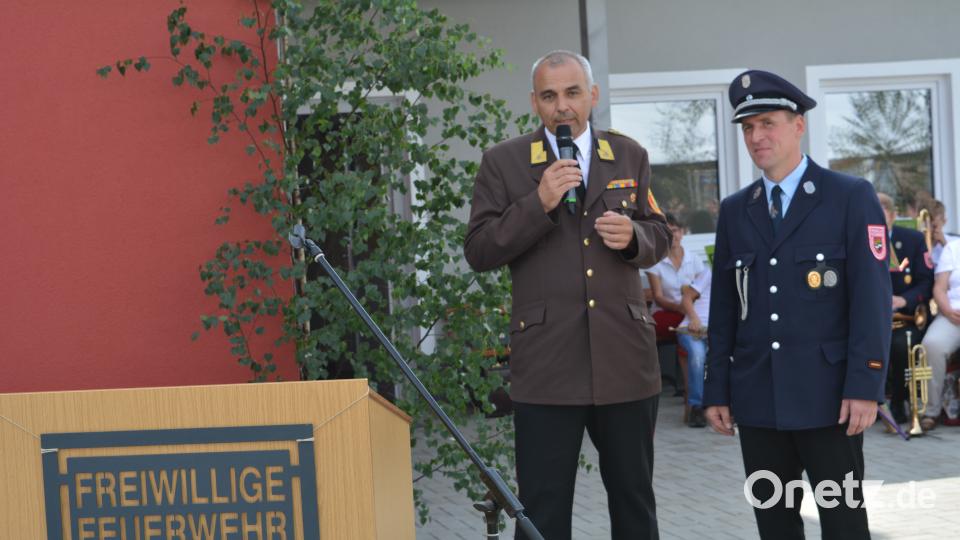 Haberländer Feuerwehr feiert Einweihung des neuen Feuerwehrhauses und des neuen Feuerwehrautos. Foto: Werner Schmola