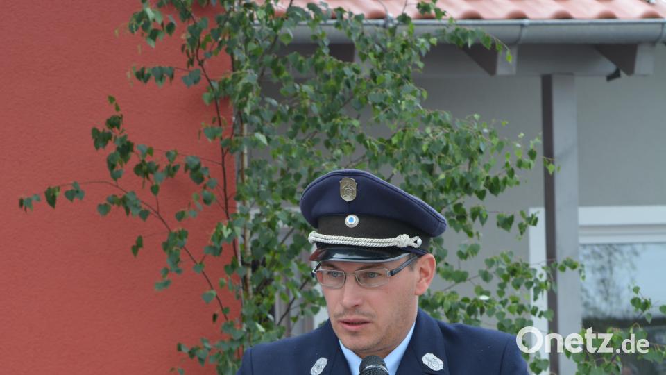 Haberländer Feuerwehr feiert Einweihung des neuen Feuerwehrhauses und des neuen Feuerwehrautos. Foto: Werner Schmola