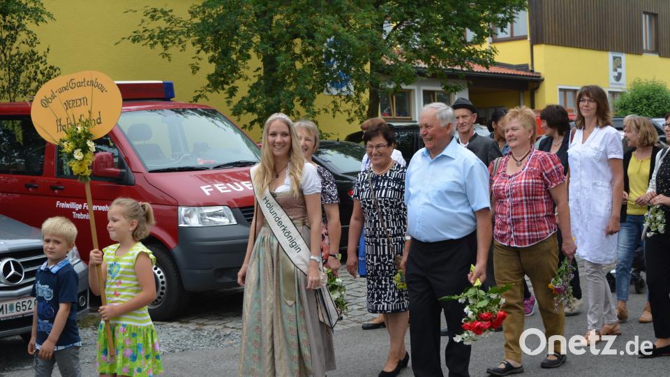 Haberländer Feuerwehr feiert Einweihung des neuen Feuerwehrhauses und des neuen Feuerwehrautos. Foto: Werner Schmola