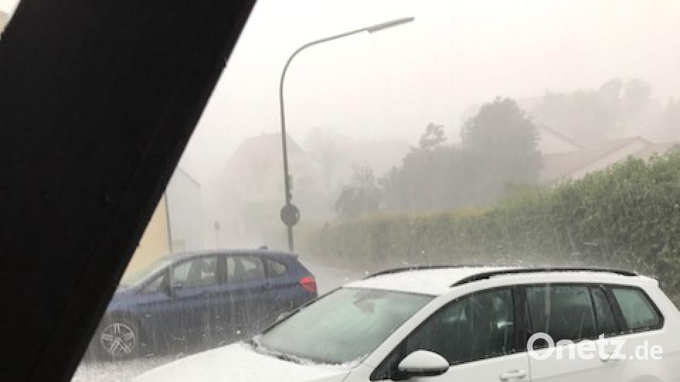 Hagelschäden an Autos in Neustadt/WN Martin  Staffe