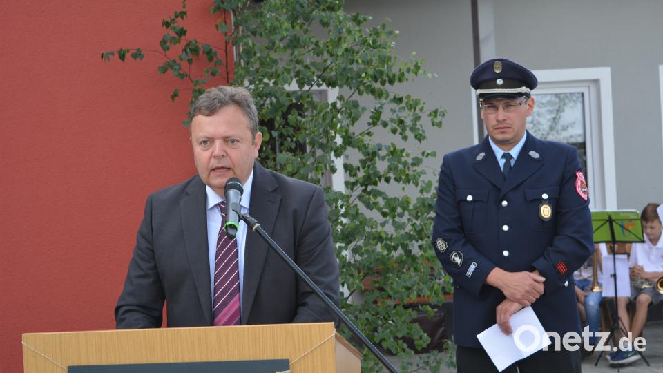 Haberländer Feuerwehr feiert Einweihung des neuen Feuerwehrhauses und des neuen Feuerwehrautos. Foto: Werner Schmola