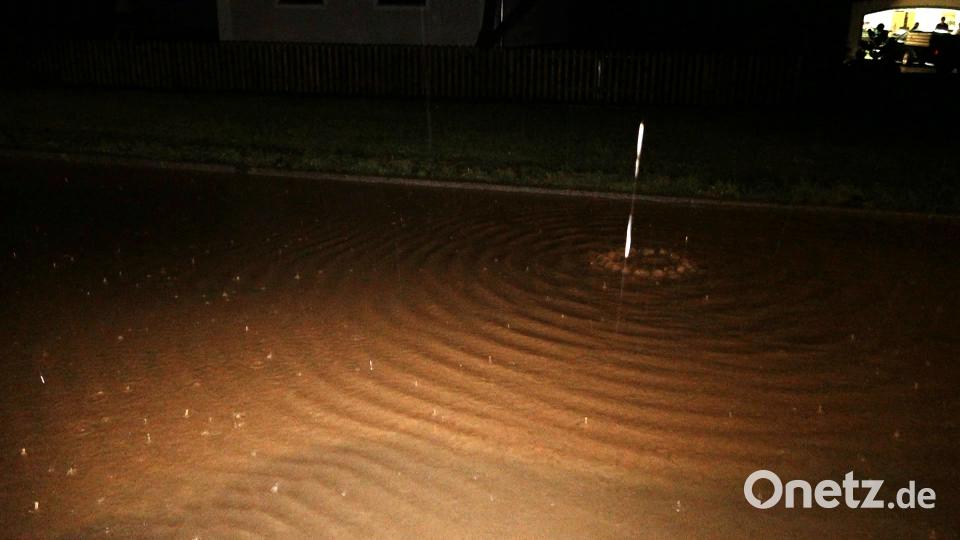 In einigen Ortschaften im Kreis Kelheim stand das Wasser bis zu einen Meter hoch. Auer, Alexander