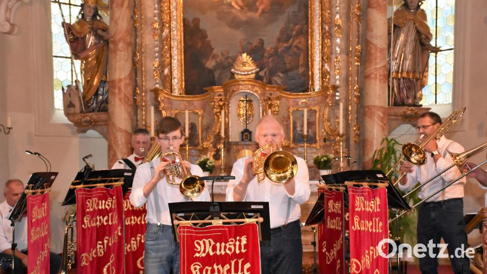 Brass ´n´ Beat mit den Schlossbläsern. whw