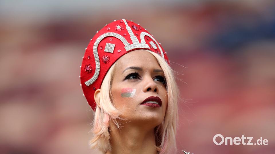 So bunt feieren die Fußball-Fans ihre WM Adam Davy/PA Wire/dpa