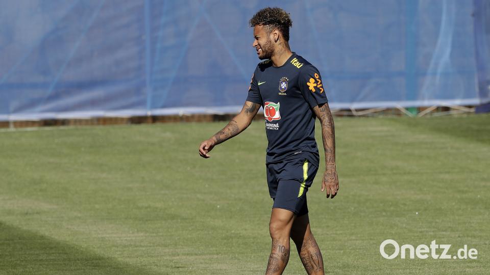Der teuerste Spieler: 222 Millionen Euro: So viel zahlte der französische Club Paris Saint-Germain im August 2017 für den Brasilianer Neymar. Noch nie wurde für einen Spieler so viel Geld hingelegt wie für den 26 Jahre alten Stürmer. Andre Penner/AP/dpa