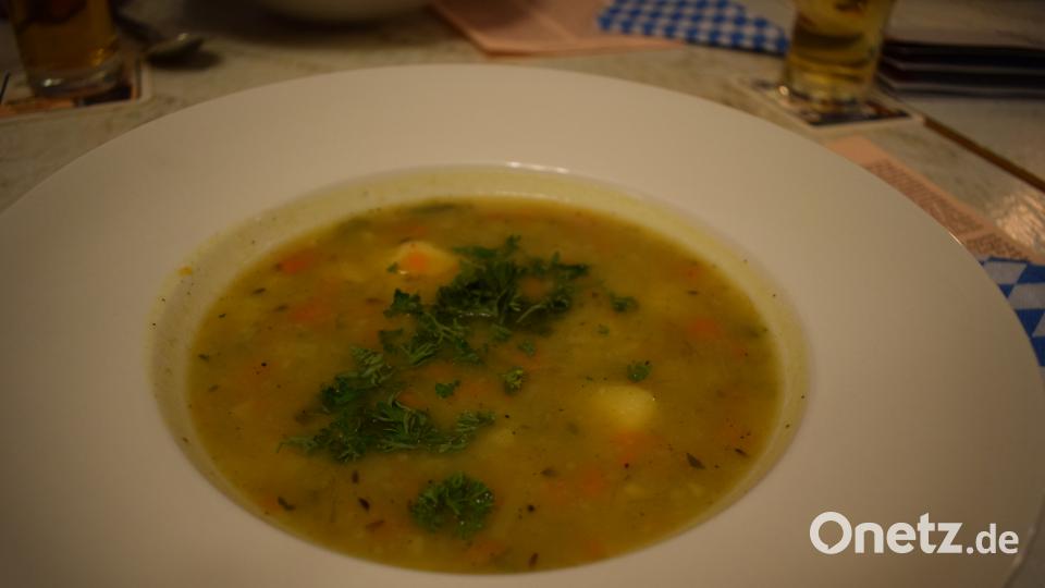 Als Zwischengang gab es eine deftige Kartoffelsuppe im Bistro &quot;Heinzelmann&quot;. Schulze, Lena [SZL] (lena.schulze@oberpfalzmedien.de)