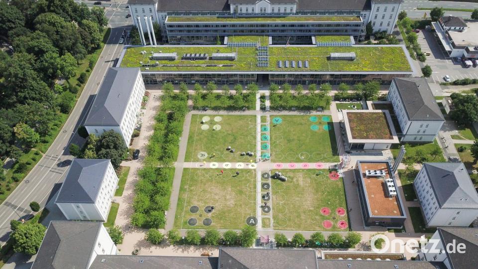 Der Campus der OTH in Amberg ist das perfekte Mensch-ärgere-Dich-nicht-Spielfeld. Alex Viebig