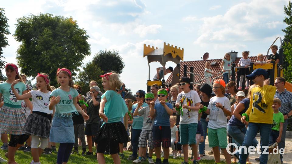 Buntes und fröhliches Sommernachtfest im Evangelischen Haus für Kinder Gottfried Sperl. dob