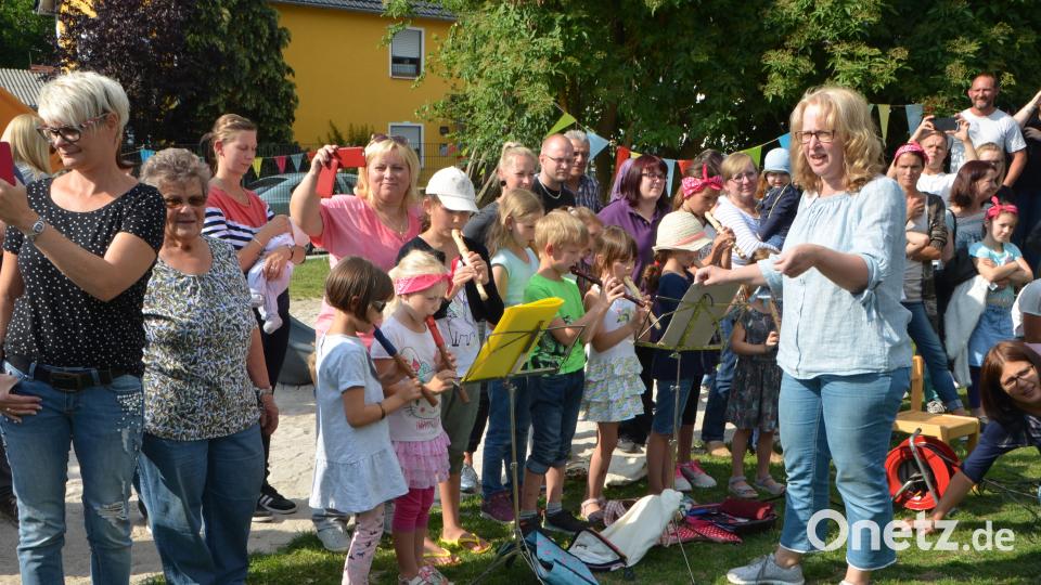 Das Kinderlied &quot;Alle meine Entchen&quot; einmal ganz anders mit Instrumenten und einer Klanggeschichte aufgeführt. dob