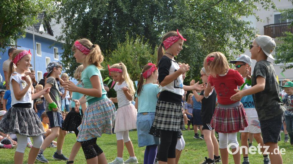 Buntes und fröhliches Sommernachtfest im Evangelischen Haus für Kinder Gottfried Sperl. dob