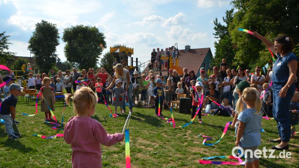Buntes und fröhliches Sommernachtfest im Evangelischen Haus für Kinder Gottfried Sperl. dob