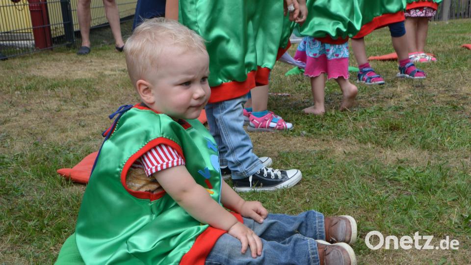 &quot;Kinder wie die Zeit vergeht&quot;, heißt das Jahresmotto im städtischen Kindergarten Anton Ferazin unter dem auch das Sommerfest gefeiert wurde. dob